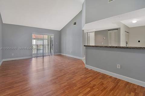 18830 NW 57th Ave 304, Hialeah FL - photo 6 of 24