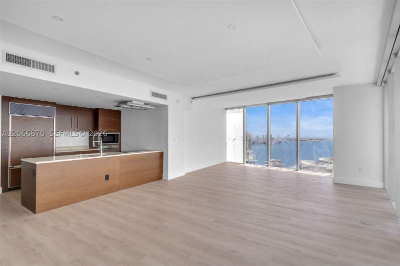 3 bedroom Condominium at 495 Brickell Ave 3601, Icon Brickell No Two, Miami — photo 4