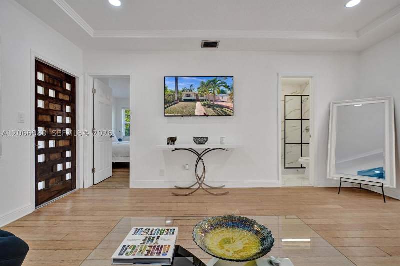 3 bedroom SingleFamilyResidence at 130 NE 49th St, Bellaire Sub, Miami — photo 5