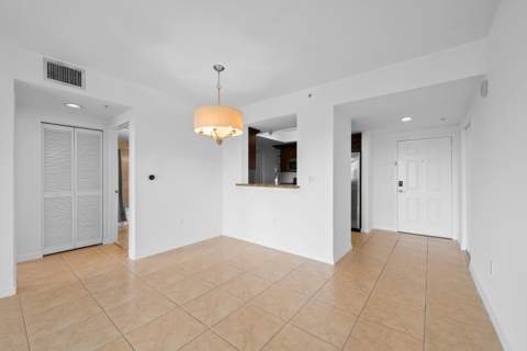 3530 SW 22nd Street 902, Miami FL - photo 13 of 33