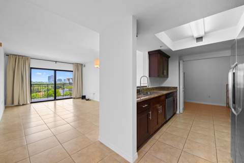 3530 SW 22nd Street 902, Miami FL - photo 7 of 33