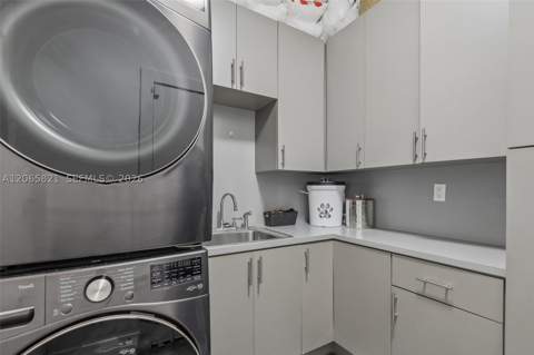16581 NW 84th Ave, Miami Lakes FL - photo 14 of 59