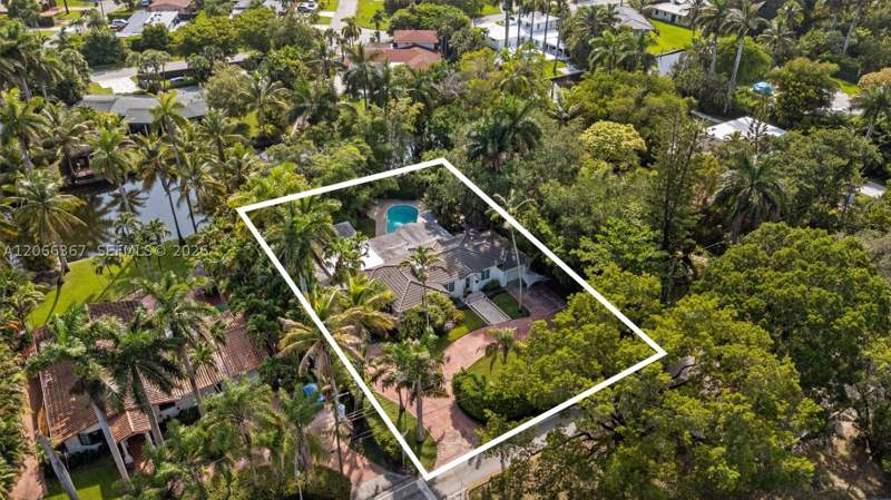 3 bedroom SingleFamilyResidence at 11400 Griffing Blvd, Grifffing Bisc Pk Est Amd, Biscayne Park — photo 2