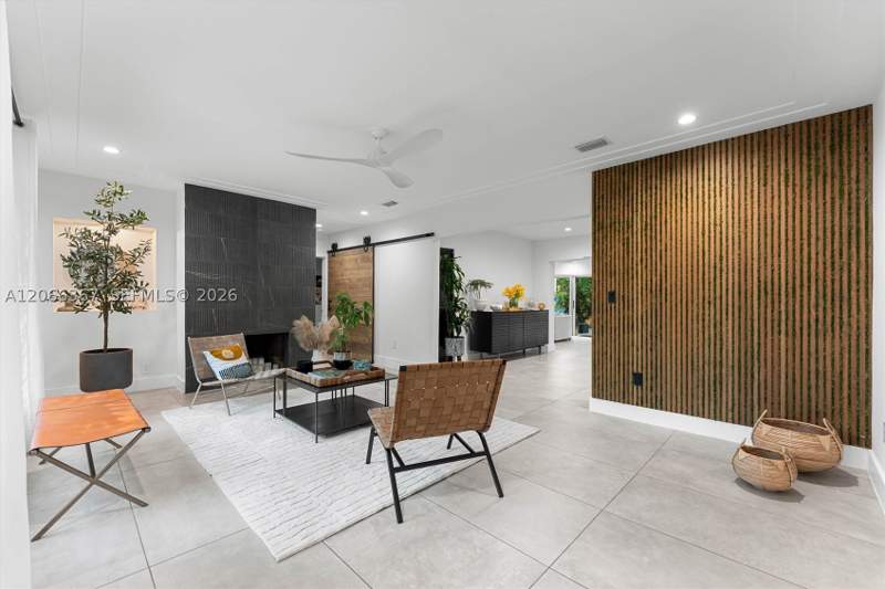 3 bedroom SingleFamilyResidence at 11400 Griffing Blvd, Grifffing Bisc Pk Est Amd, Biscayne Park — photo 4