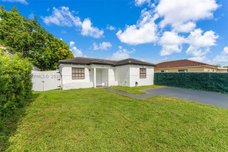 4 bedroom SingleFamilyResidence at 8246 SW 147th Ct, Caribe Homes, Miami — photo 3