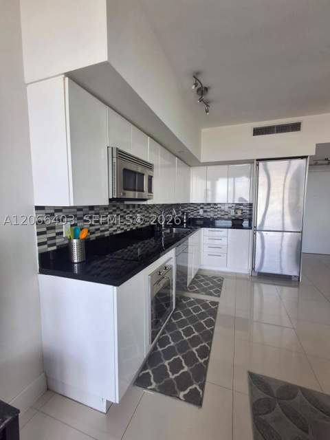 92 SW 3rd St 3808, Miami FL - photo 9 of 29