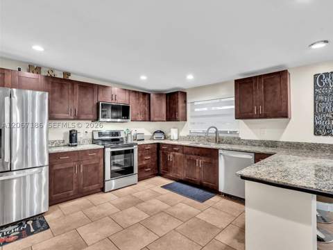 11911 SW 168th Ter, Miami FL - photo 9 of 23