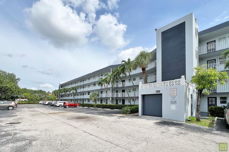 1 bedroom Condominium at 443 NE 195th Street 140, Royal Oaks Condo, Miami — photo 3