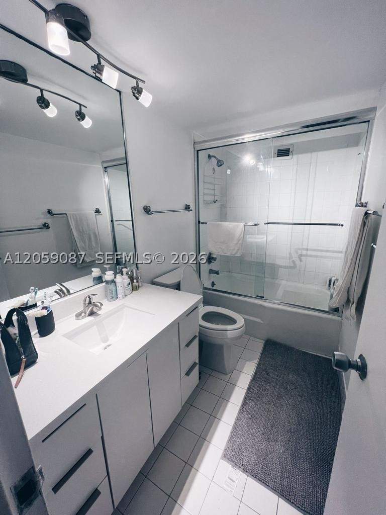 1 bedroom Condominium at 5161 Collins Ave 1510, Seacoast 5151 Condo, Miami Beach — photo 3