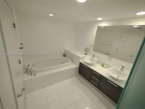 2950 NE 188th St 316, Aventura FL - photo 11 of 12