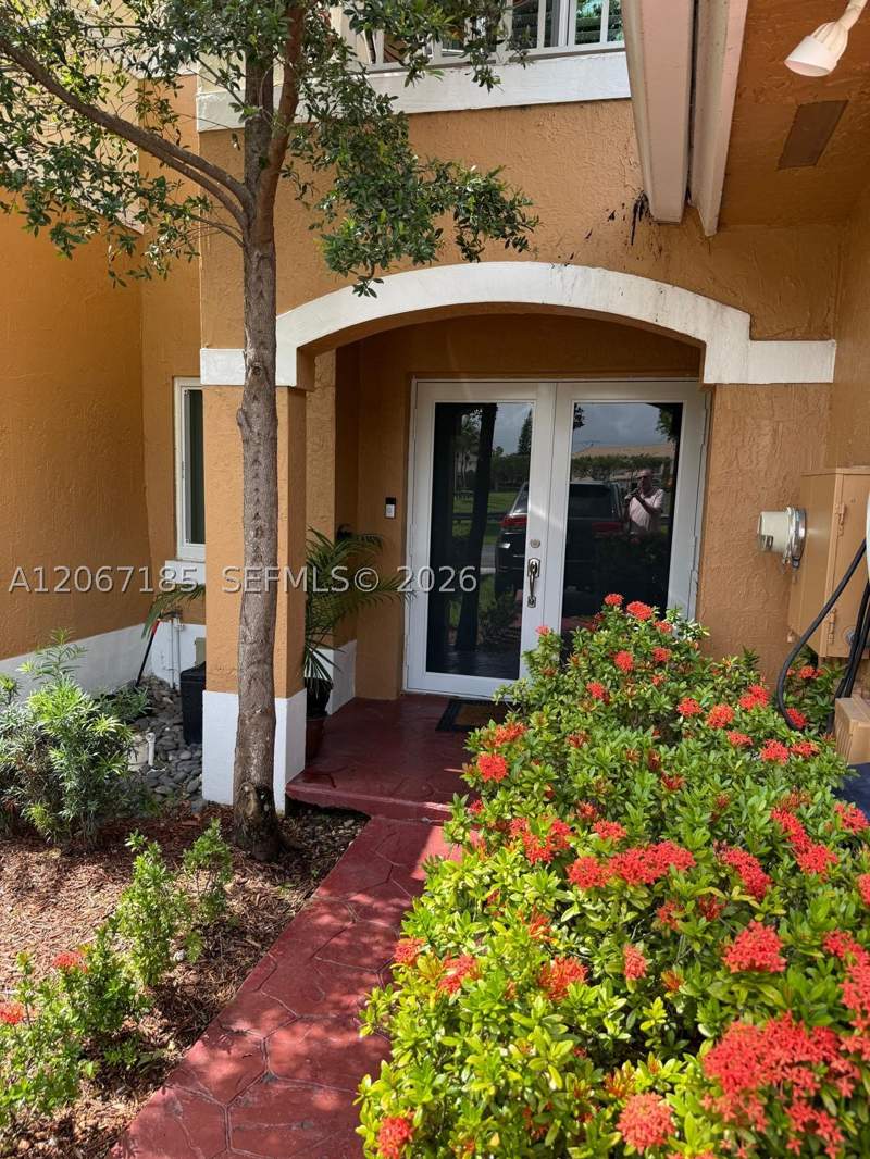3 bedroom Condominium at 16232 SW 57th Ln, Forest Lake Paradise, Miami — photo 2