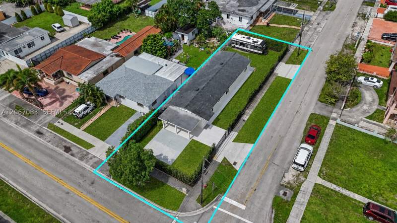 3 bedroom SingleFamilyResidence at 3930 W 2nd Ave, Plat Of Anacris, Hialeah — photo 5