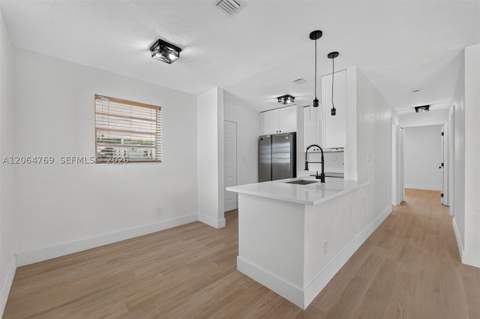 1583 NE 152nd St, North Miami Beach FL - photo 10 of 39