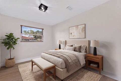 1583 NE 152nd St, North Miami Beach FL - photo 15 of 39