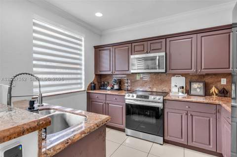 1430 SE 18th Ter, Homestead FL - photo 7 of 36