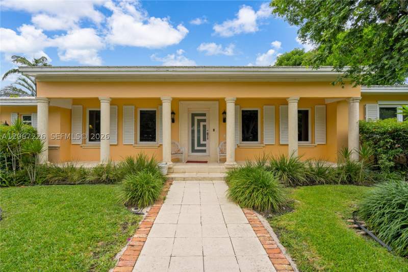 4 bedroom SingleFamilyResidence at 6605 Maynada St, Coral Gables Riviera Sec, Coral Gables — photo 5