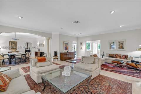 6605 Maynada St, Coral Gables FL - photo 8 of 43