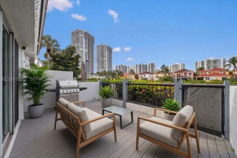 3750 NE 209 Ter, Aventura FL - photo 16 of 66