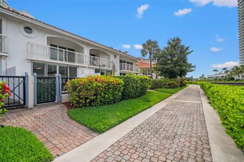 3750 NE 209 Ter, Aventura FL - photo 19 of 66