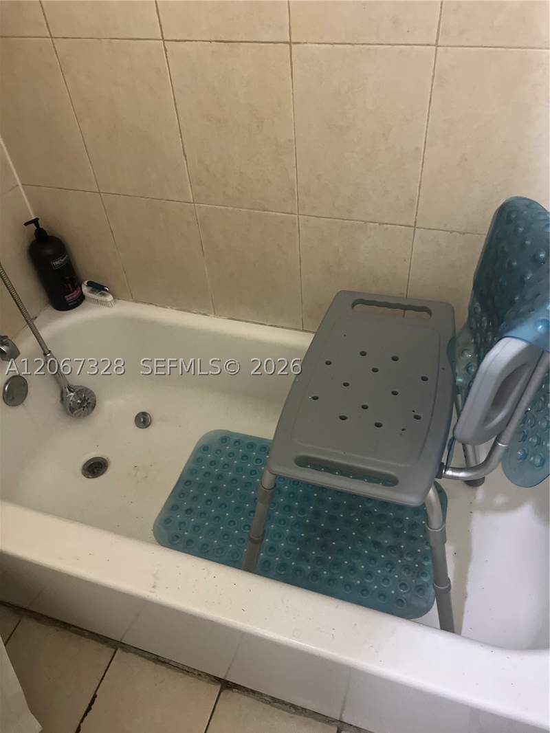 1 bedroom Condominium at 801 NW 47th Ave 216W, Yolanda Villas Condo, Miami — photo 3