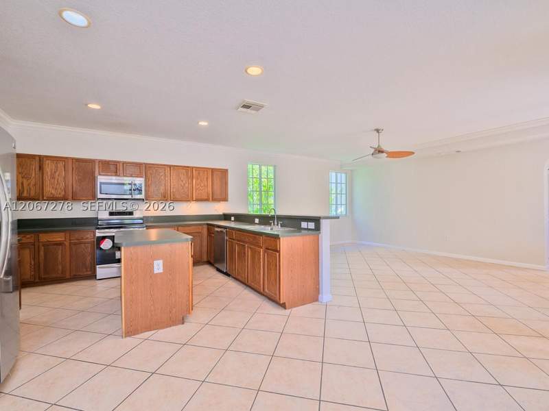 3 bedroom SingleFamilyResidence at 13954 SW 278th St, Mandarin Lakes, Homestead — photo 5
