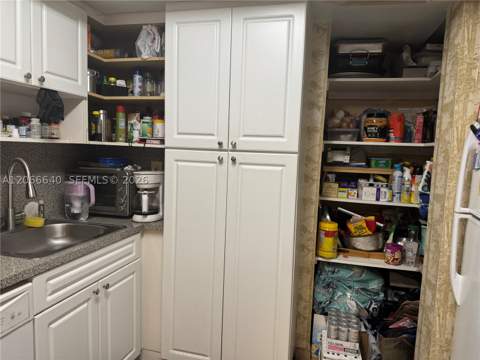 8775 Park Blvd 123, Miami FL - photo 6 of 31