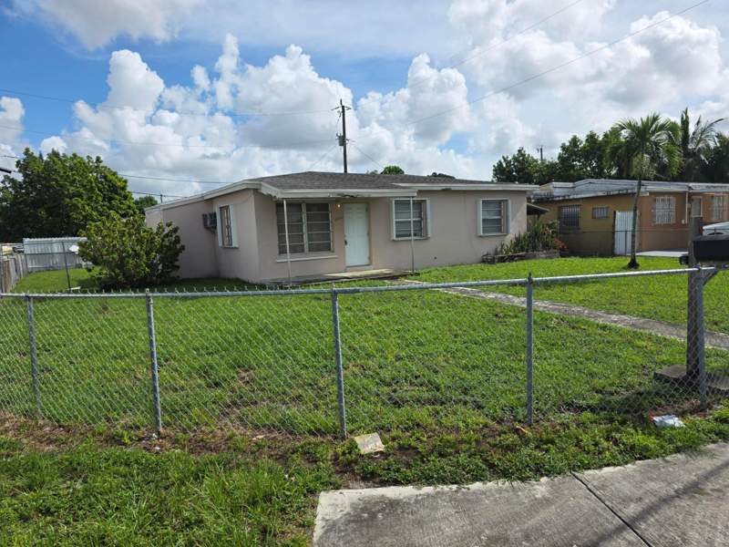 3 bedroom SingleFamilyResidence at 3555 NW 95th Street, Ricmar Heights, Miami — photo 2