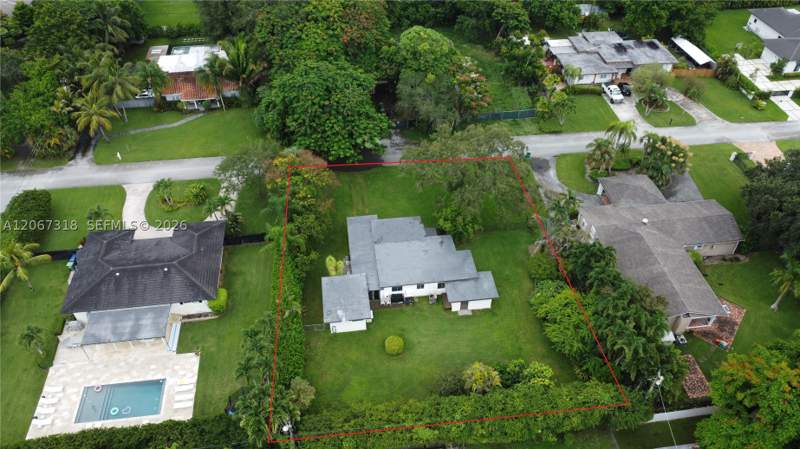3 bedroom SingleFamilyResidence at 7050 SW 82nd Ct, Sunkist Estates, Miami — photo 2