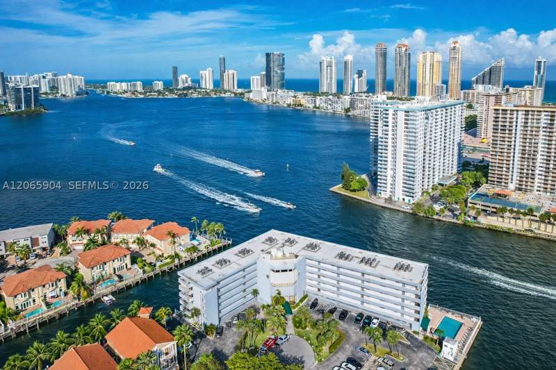 2 bedroom Condominium at 4000 NE 170th St 200, Eden Point North Condo, North Miami Beach — photo 5