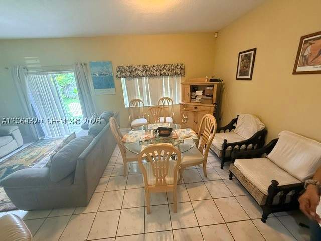 3 bedroom SingleFamilyResidence at 13654 SW 124th Ave Rd, Caribe At Bonita Lakes, Miami — photo 3