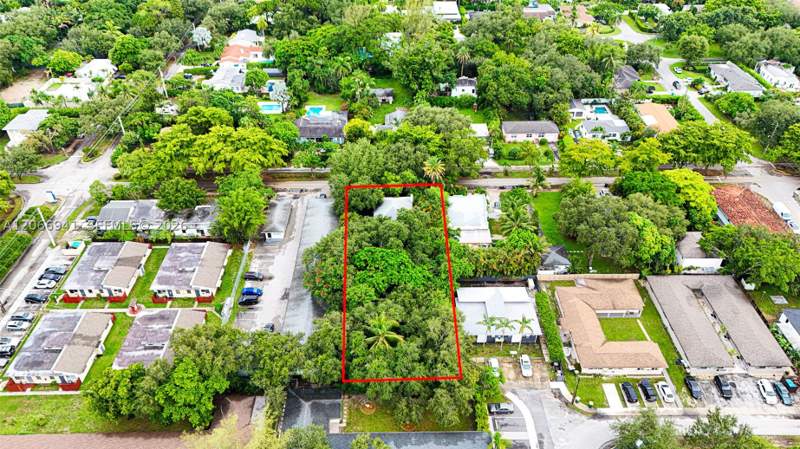 4 bedroom SingleFamilyResidence at 753 NE 121st St, Griffing Bisc Park Estate, North Miami — photo 5