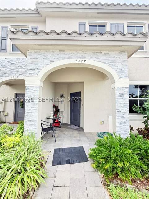1877 SE 26th Ter, Homestead FL - photo 10 of 78