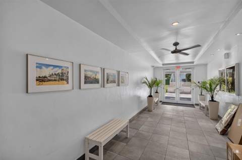 1045 10th Street 301, Miami Beach FL - photo 10 of 44