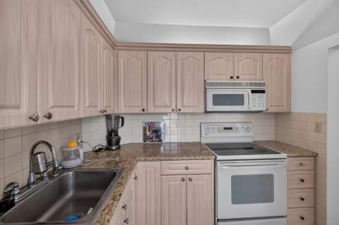 1045 10th Street 301, Miami Beach FL - photo 23 of 44