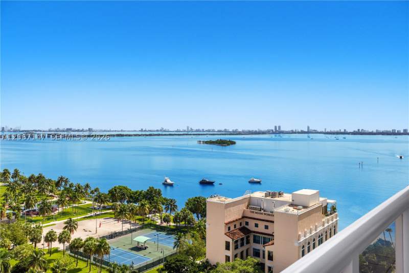 3 bedroom Condominium at 1717 N Bayshore Dr A-1951, Venetia Condo, Miami — photo 2