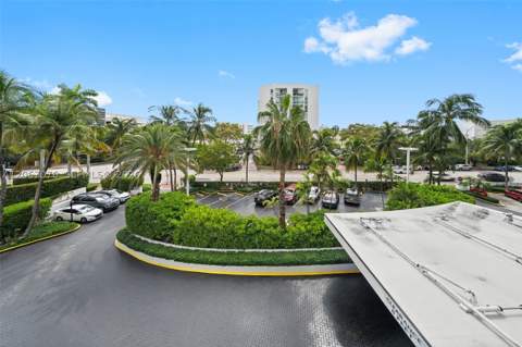 1000 West Ave 309, Miami Beach FL - photo 11 of 37