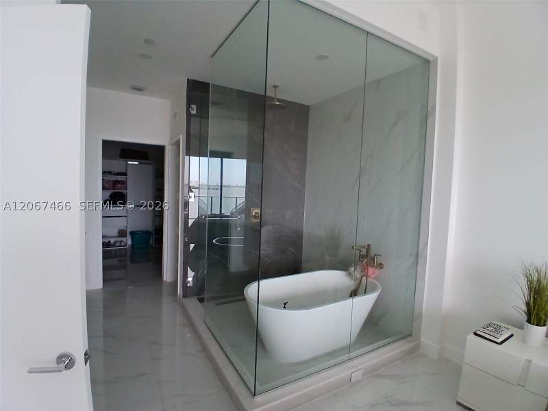 2 bedroom Condominium at 700 NE 24th St 204-A, Aria Reserve South Condo, Miami — photo 5