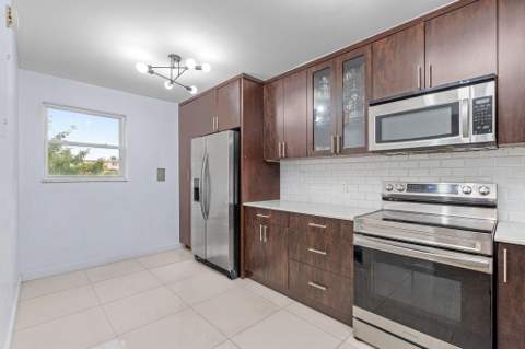 3728 Estepona Avenue 15-D-2, Doral FL - photo 6 of 48