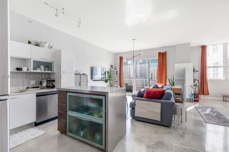 1 bedroom Condominium at 133 NE 2nd Ave 1908, The Loft Downtown II Cond, Miami — photo 2