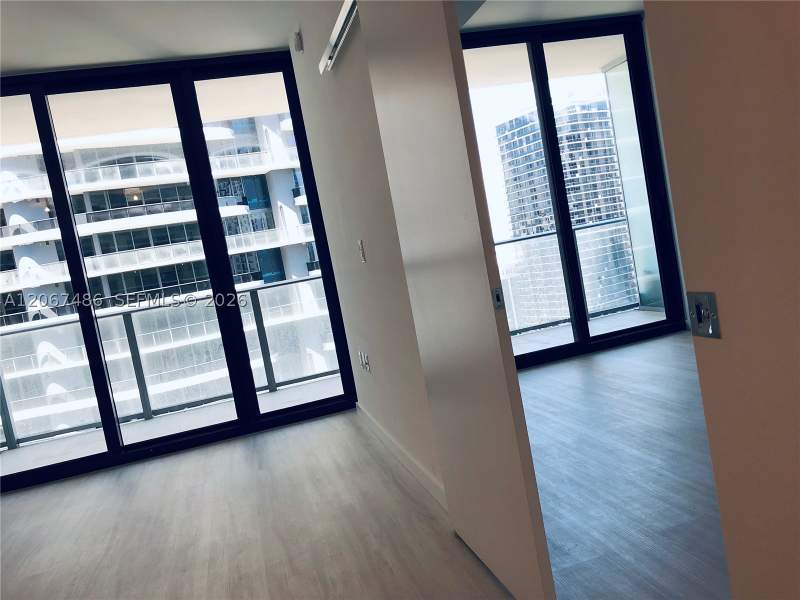 1 bedroom Condominium at 1010 Brickell Ave 3608, 1010 Brickell Condo, Miami — photo 2
