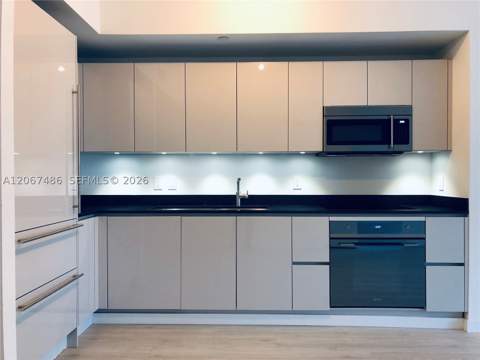 1010 Brickell Ave 3608, Miami FL - photo 6 of 32