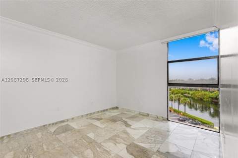 20505 E Country Club Dr 533, Aventura FL - photo 14 of 24
