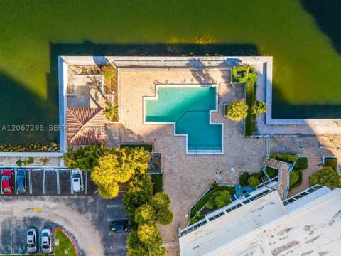 20505 E Country Club Dr 533, Aventura FL - photo 22 of 24