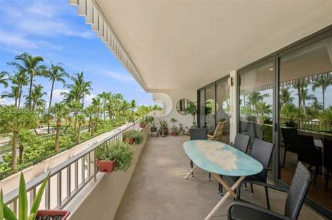 10205 Collins Ave 206, Bal Harbour FL - photo 14 of 37