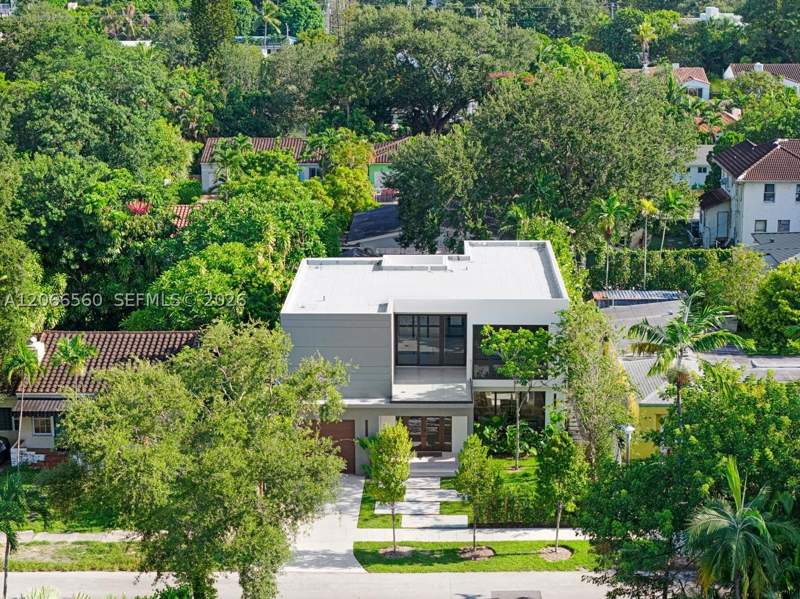 4 bedroom SingleFamilyResidence at 685 NE 81st St, Shore Crest, Miami — photo 2
