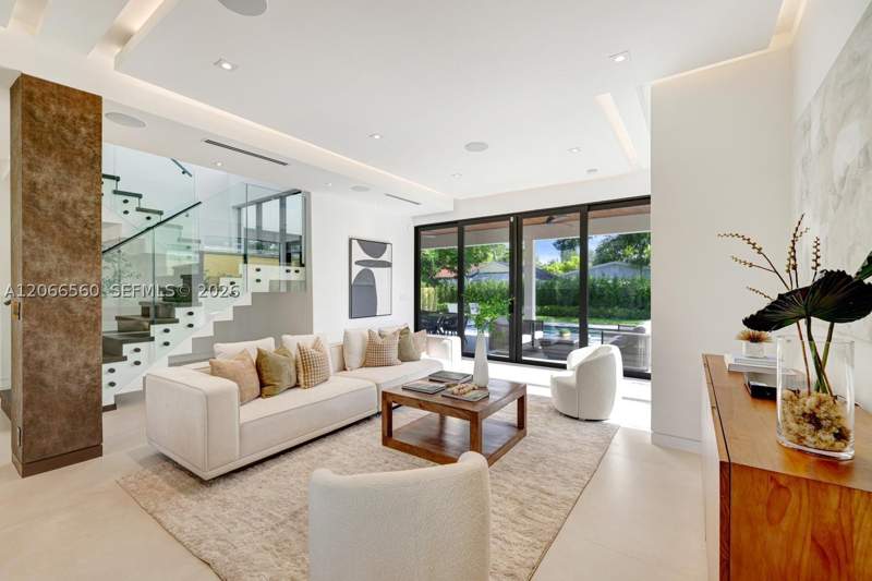 4 bedroom SingleFamilyResidence at 685 NE 81st St, Shore Crest, Miami — photo 4