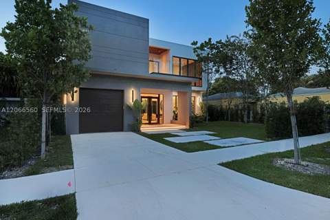 685 NE 81st St, Miami FL - photo 7 of 49