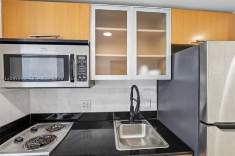 1750 N Bayshore Dr 3207, Miami FL - photo 16 of 32