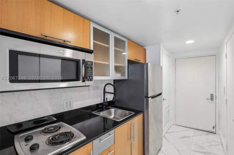 1750 N Bayshore Dr 3207, Miami FL - photo 18 of 32
