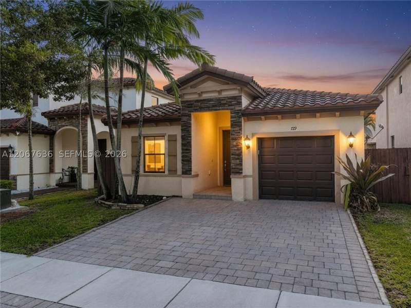 4 bedroom SingleFamilyResidence at 729 SE 34th Ave, Baywinds Of Flores, Homestead — photo 5